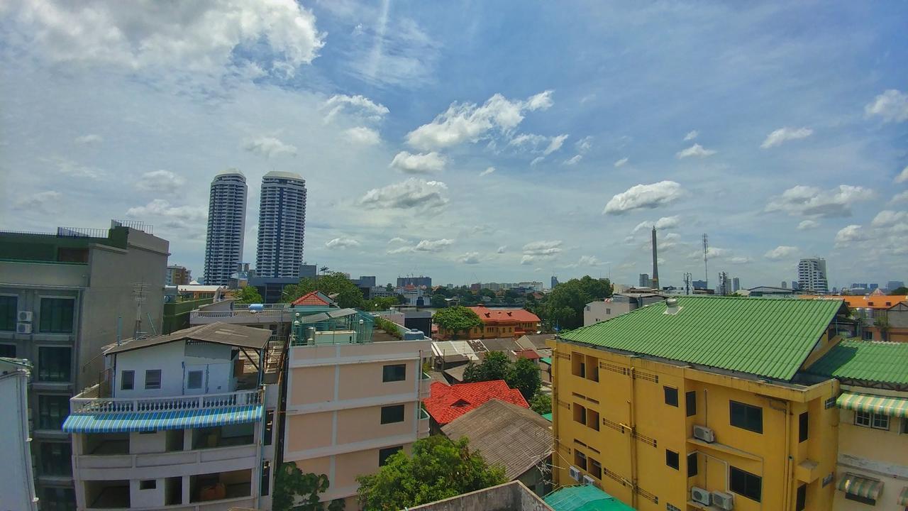 Four Sons Village Bangkok Exterior foto