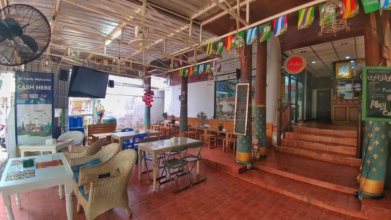 Four Sons Village Bangkok Exterior foto